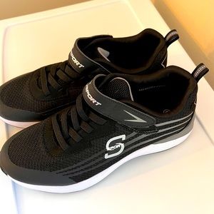 NWOT never worn size 6 S Sport by Skechers Kids Spencer Shoes